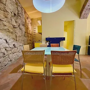 Abbraccio Etrusco , Perugia Italia